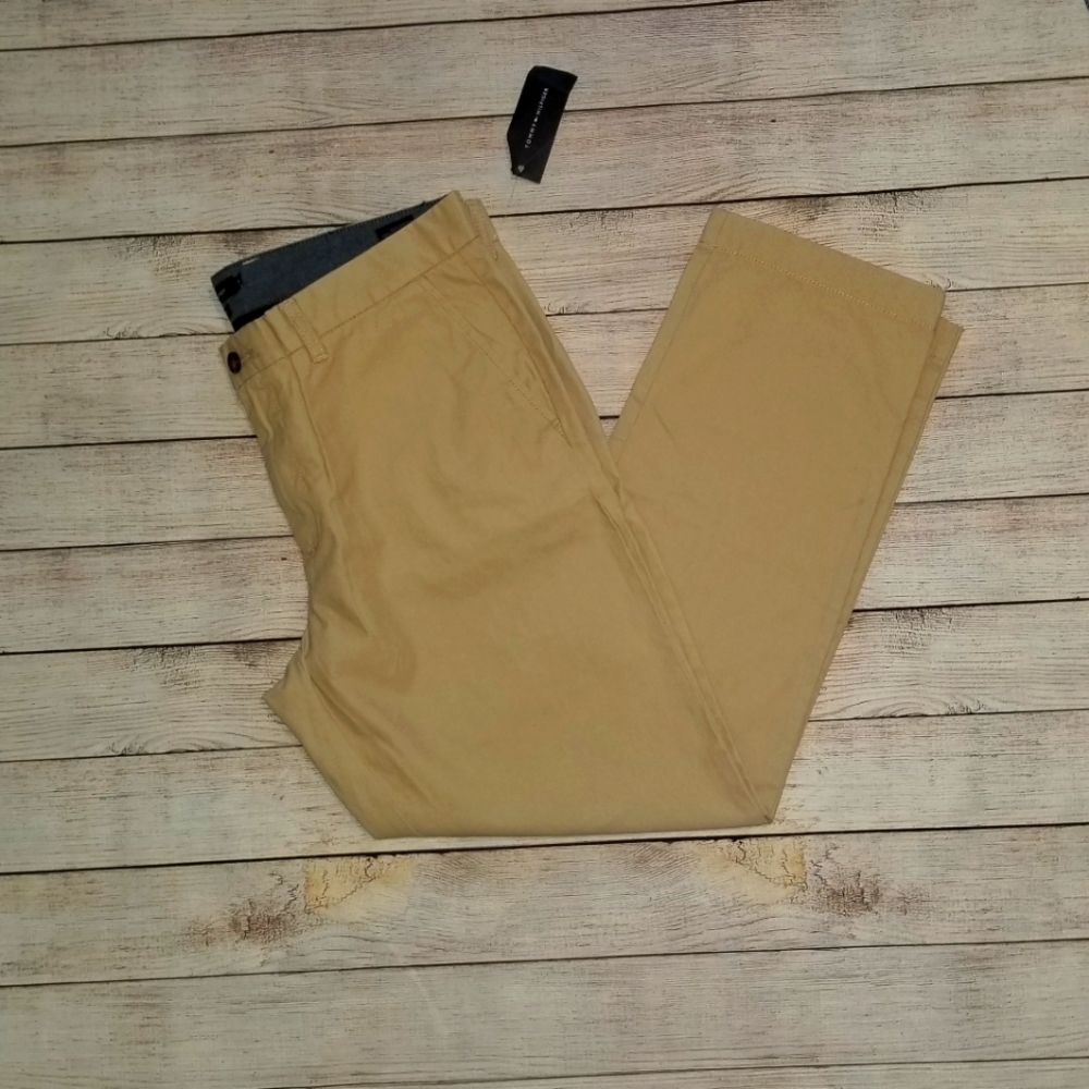 NWT Tommy Hilfiger Tan Khakis Men's Size 36/30
